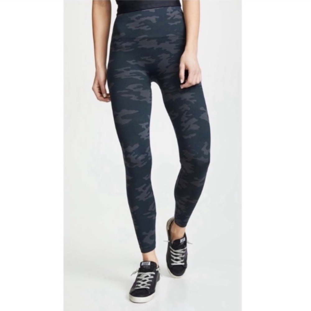 NEW Spanx Seamless Camo Leggings